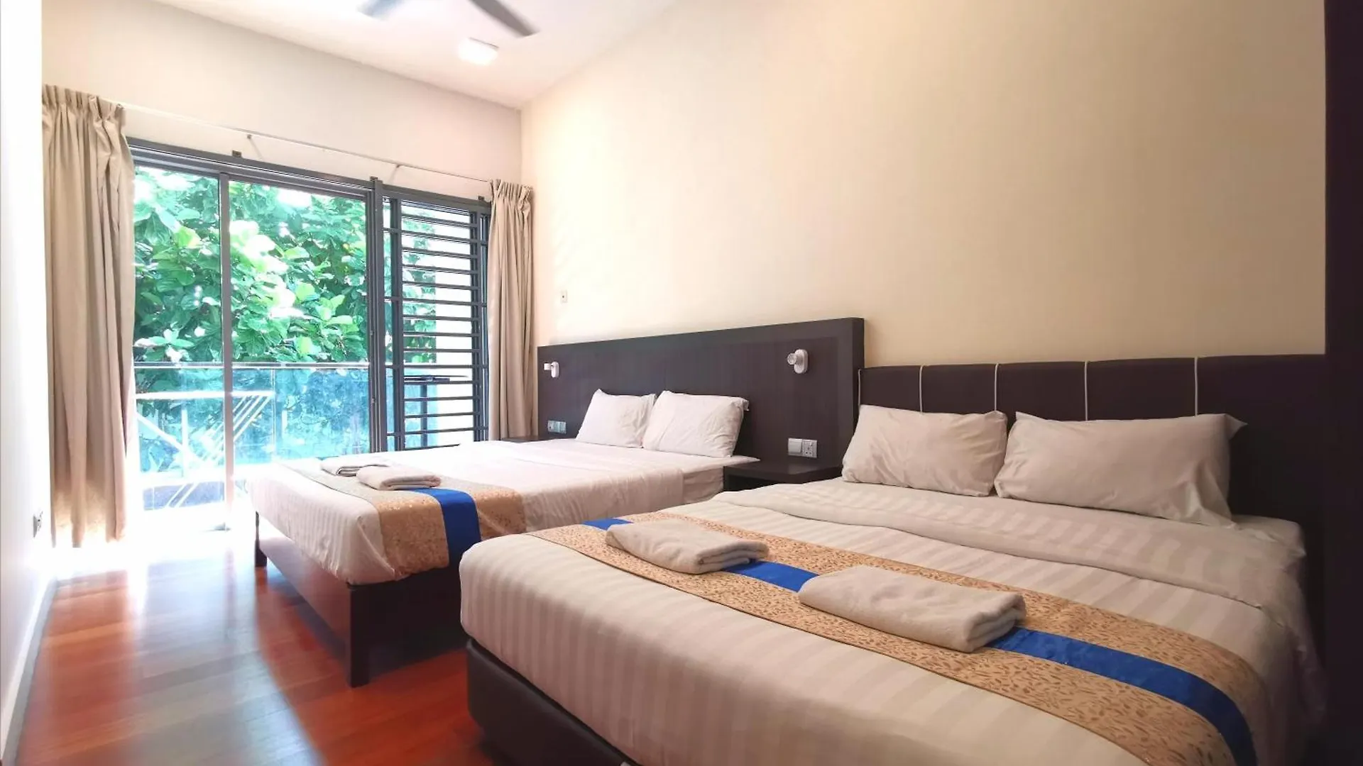 Sunset Seaview Vacation Condos @ Imago Shopping Mall Kota Kinabalu Apartment
