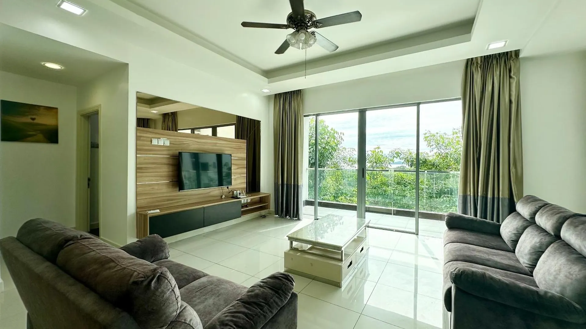 Sunset Seaview Vacation Condos @ Imago Shopping Mall Kota Kinabalu
